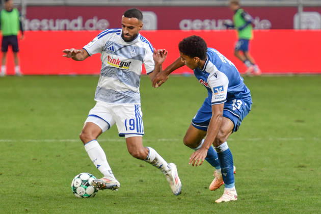 v. li. im Zweikampf Ramien Safi (Duisburg 19) Tristan Spranger (Hoffenheim 13) 10.10.2026 ¢ Fussball ¢ MSV Duisburg vs TSG 1899 Hoffenheim II, Schauinsland-Reisen-Arena, Duisburg, DFB DFL REGULATIONS PROHIBIT ANY USE OF PHOTOGRAPHS AS IMAGE SEQUENCES AND OR QUASI-VIDEO NRW Germany