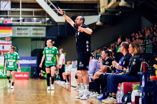 Manel Cirac (SG Nuertingen-Zizishausen, Trainer), GER, 2. Handball - Bundesliga Frauen, Fuechse Berlin vs. SG Nuertingen-Zizishausen, Saison 2026 27, 5. Spieltag, 10.10.2026 GER, 2. Handball - Bundesliga Frauen, Fuechse Berlin vs. SG Nuertingen-Zizishausen, Saison 2026 27, 5. Spieltag, 10.10.2026 Berlin