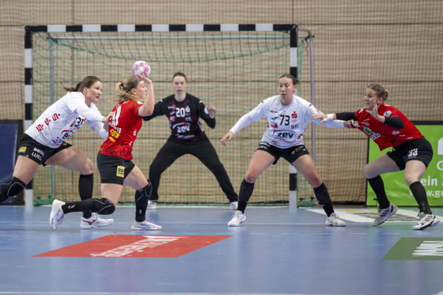 Alsco Handball Bundesliga Frauen, Saison 2026 2027 SV Union Halle-Neustadt vs.BSV Sachsen Zwickau Halle, Deutschland 09.September 2026: Im Bild:v.li.Victoria Hasselbusch (Zwickau,Viktoria Marksteiner (Halle), Zoe Stens (Zwickau) und Nele Wenzel (Halle) Halle Saale SWH Arena Sachsen-Anhalt Deutschland
