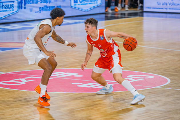 1. Basketball Bundesliga, easyCredit BBL, Saison 2026 2027, Herren, Hauptrunde, 5. Spieltag, 10.10.2026, RASTA Vechta - ratiopharm ulm Dominik Dolic ( 8 - RASTA Vechta) in Aktion Vechta RASTA Dome Niedersachsen Deutschland