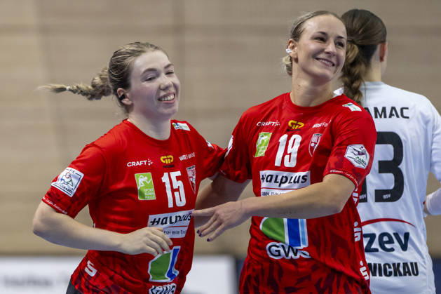 Alsco Handball Bundesliga Frauen, Saison 2026 2027 SV Union Halle-Neustadt vs.BSV Sachsen Zwickau Halle, Deutschland 09.September 2026: Im Bild:v.li.Fabienne Büch Buech (Halle) und Lea Gruber (Halle) Halle Saale SWH Arena Sachsen-Anhalt Deutschland