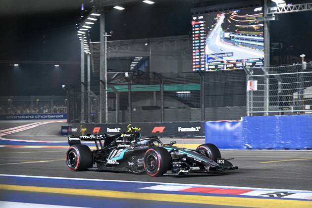 Marina Bay Street Circuit Singapore, Marina Bay Street Circuit - 10 10 2026: Andrea Kimi Antonelli from Italy, driving the (12) Mercedes-AMG PETRONAS F1 Team W17 Mercedes during the Formula 1 Singapore Grand Prix - Saturday - Qualifying at Marina Bay Street Circuit on 10 10 2026 in Singapore. (Marco Talluto Alessio Morgese SPP) Copyright: xMarcoxTallutox xAlessioxMorgesex xSPPx spp-en-MaTaAlMo-20261010_SPP_AlessioMorgese_0027