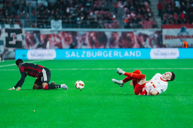 Foul on Andrija Maksimovic (RB Leipzig, 30) RB Leipzig vs Eintracht Frankfurt, Bundesliga, Germany, Football, 26 27, GER, Leipzig, Red Bull Arena Stadium DFL regulations prohibit any use of photographs as image sequences and or quasi-video.DFL regulations prohibit any use of photographs as image sequences and or quasi-video. Leipzig Red Bull Arena, Leipzig Sachsen GER Copyright: xBillmanxDubex