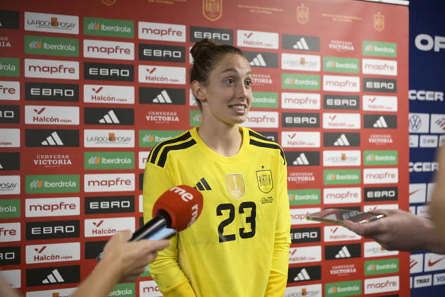 Adriana Nanclares of Spain speaks at a press conference, PK, Pressekonferenz following a friendly match between the USA and Spain women s national teams at Audi Field in Washington, USA, 10 October 2026. Women s Friendly Match: United States vs Spain !ACHTUNG: NUR REDAKTIONELLE NUTZUNG!  Copyright: xLENINxNOLLYx AME4945 20261010-55021649530_1