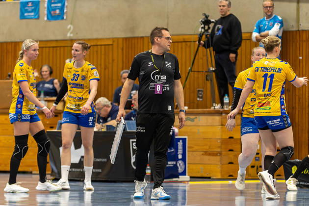 Handball I Damen I Saison 2026-2027 I 2. Bundesliga I 5. Spieltag I SV Todesfelde - HSV Solingen-Gräfrath 76 I 10.10.2026 Henning Ammen (Trainer, SV Todesfelde) Bad-Schwartau Ludwig-Jahn-Halle Schleswig Holstein Deutschland Copyright: xLobeca FabianxLamprechtx