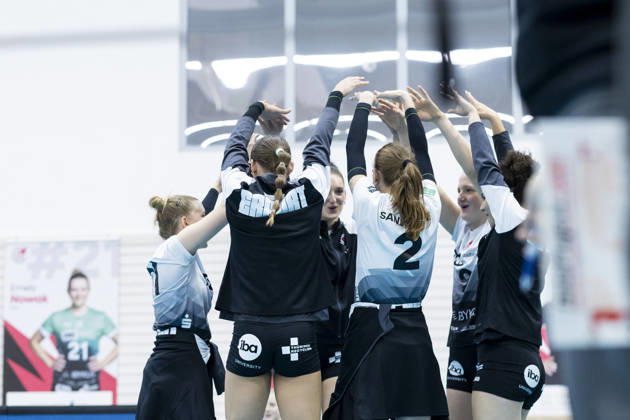 DEKRA 1. Bundesliga Frauen: Schwarz-Weiss Erfurt vs. Rote Raben Vilsbiburg; Erfurt; 10.10.2026 Jubel, Schwarz-Weiss Erfurt DEKRA 1. Bundesliga Frauen: Schwarz-Weiss Erfurt vs. Rote Raben Vilsbiburg; Riethsporthalle Erfurt; 10.10.2026 Copyright: xBEAUTIFULxSPORTS Duehringx