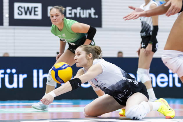 DEKRA 1. Bundesliga Frauen: Schwarz-Weiss Erfurt vs. Rote Raben Vilsbiburg; Erfurt; 10.10.2026 Teresa Ziegenbalg ( 7; Schwarz-Weiss Erfurt) DEKRA 1. Bundesliga Frauen: Schwarz-Weiss Erfurt vs. Rote Raben Vilsbiburg; Riethsporthalle Erfurt; 10.10.2026 Copyright: xBEAUTIFULxSPORTS Duehringx