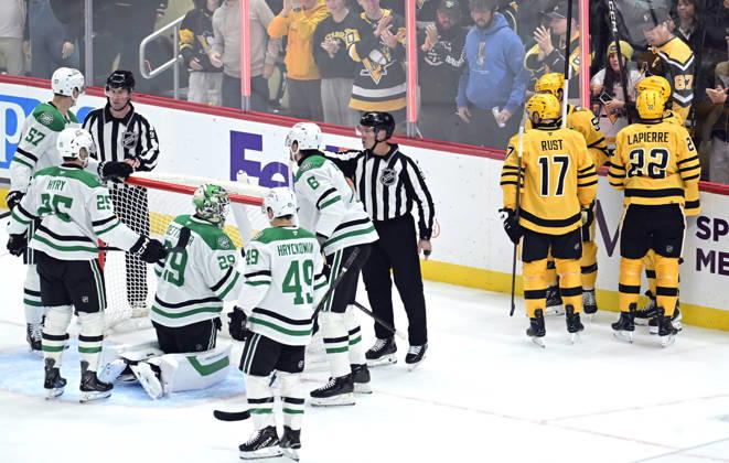 Dallas Stars wins the challenge reversing the Pittsburgh Penguins goal in the final seconds of the first period at PPG Paints Arena in Pittsburgh on Saturday, October, 10 2026.  PIT2026101002 ARCHIExCARPENTER