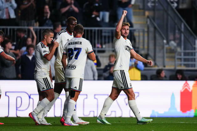 October 10, 2026: Philadelphia Union Forward Bruno Damiani (9) acknowledges the crowd after scoring a goal during the first half of an MLS, Fussball Herren, USA match against Real Salt Lake at Subaru Park in Chester, Pennsylvania. CSM Chester United States of America - ZUMAc04_ 20261010_zma_c04_263 Copyright: xKylexRoddenx