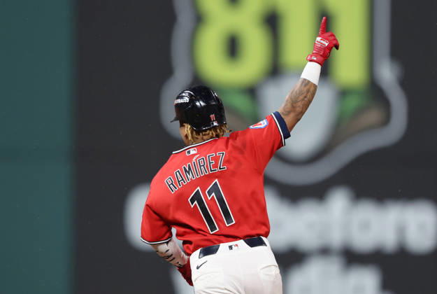 Cleveland Guardians Jose Ramirez (11) runs the bases after hitting a two-run home run against the Chicago White Sox in the fourth inning of an MLB, Baseball Herren, USA American League Division Series at Progressive Field in Cleveland, Ohio, on Saturday, October 10, 2026.  CLE20261010721 AARONxJOSEFCZYK