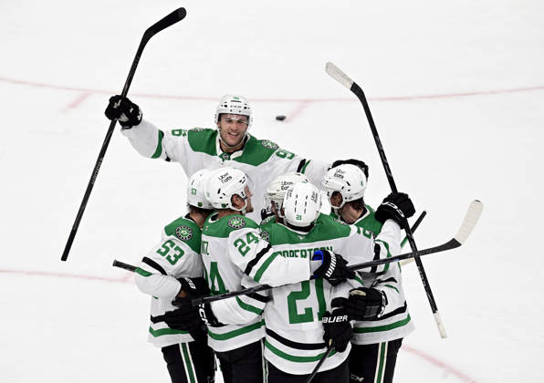 Dallas Stars players celebrates the goal by Dallas Stars center Tyler Seguin (91) that forces overtime with Pittsburgh Penguins at PPG Paints Arena in Pittsburgh on Saturday, October, 10 2026. The Pittsburgh Penguins went on to win 2-1 in a shootout.  PIT2026101015 ARCHIExCARPENTER