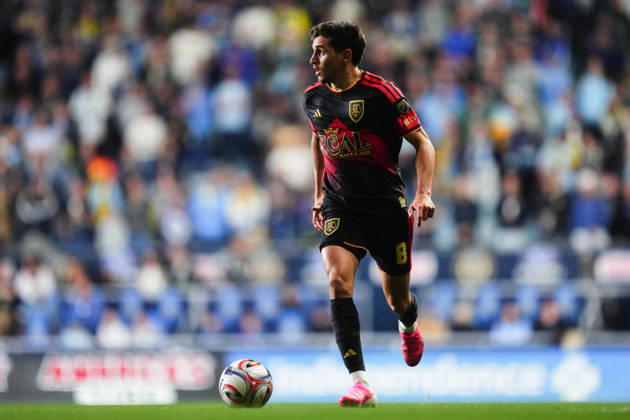 October 10, 2026: Real Salt Lake Midfielder Juan Manuel Sanabria (8) controls the ball during the second half of an MLS, Fussball Herren, USA match against the Philadelphia Union at Subaru Park in Chester, Pennsylvania. CSM Chester United States of America - ZUMAc04_ 20261010_zma_c04_289 Copyright: xKylexRoddenx