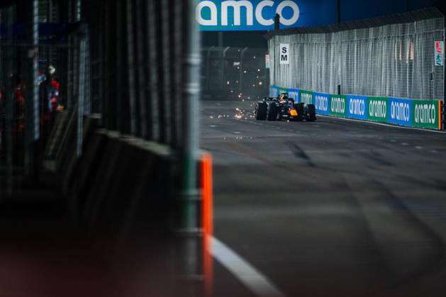 2026 Formula One Singapore Grand Prix Marina Bay Street Circuit, Singapore, Singapore. 10.October.2026; Max Verstappen of the Netherlands and Oracle Red Bull Racing during qualifying Formula One Singapore Grand Prix Singapore Marina Bay Street Circuit Singapore Copyright: xJayxHiranox