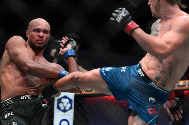 October 10, 2026, Las Vegas, Nevada, USA: BRENDAN ALLEN defeats CHRISTIAN LEROY DUNCAN by submission (rear-naked choke) at 2:46 of Round 5 during UFC Fight Night night the Meta APEX in Las Vegas. Las Vegas USA - ZUMAo117 20261010_zsp_o117_044 Copyright: xMikaelxOnax