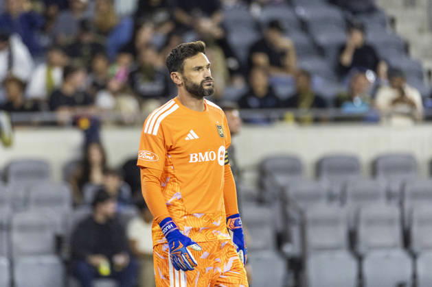October 10, 2026, Los Angeles, California, USA: Los Angeles FC goalkeeper Hugo Lloris (1) reacts after failed save goal by Vancouver Whitecaps defensive midfielder Oliver Larraz (8) during a MLS, Fussball Herren, USA soccer game on Saturday, Oct. 10, 2026 in Los Angeles. Los Angeles USA - ZUMAc68_ 20261010_zaf_c68_031 Copyright: xRingoxChiux