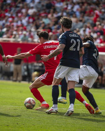 Chicago Fire FC V New York City FC - MLS, Fussball Herren, USA - October 10, 2026 Robert Lewandowski ( 9) of Chicago Fire FC is in action during the match between Chicago Fire FC and New York City FC at Soldier Field Stadium in Chicago, United States, on October 10, 2026. Chicago IL United States  Copyright: xRichardxNicholsx originalFilename:nichols-chicagof261010_npyIY.jpg