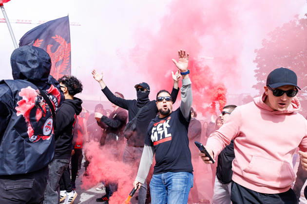 Toronto FC v CF Montreal Toronto FC fans march toward BMO Field while burning a flare before the start of a Major League Soccer game between Toronto FC and CF Montreal in Toronto, Ontario, Canada, on October 10, 2026. Toronto Ontario Canada  Copyright: xIndrawanxKumalax originalFilename:kumala-majorlea261010_npgiD.jpg