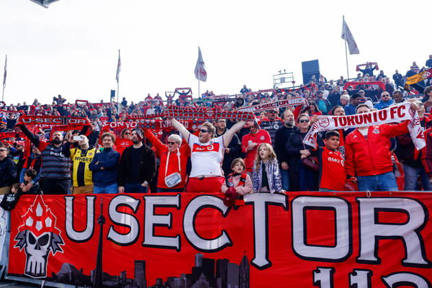 Toronto FC v CF Montreal Toronto FC fans lift a scarf during the national anthem before the start of a Major League Soccer game between Toronto FC and CF Montreal at BMO Field in Toronto, Ontario, Canada, on October 10, 2026. Toronto Ontario Canada  Copyright: xIndrawanxKumalax originalFilename:kumala-majorlea261010_npLA3.jpg