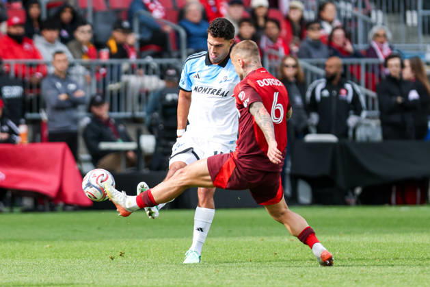 Toronto FC v CF Montreal Daniel Rios 14 of CF Montreal (L) passes the ball during a Major League Soccer game between Toronto FC and CF Montreal at BMO Field in Toronto, Ontario, Canada, on October 10, 2026. Toronto Ontario Canada  Copyright: xIndrawanxKumalax originalFilename:kumala-majorlea261010_npUO9.jpg