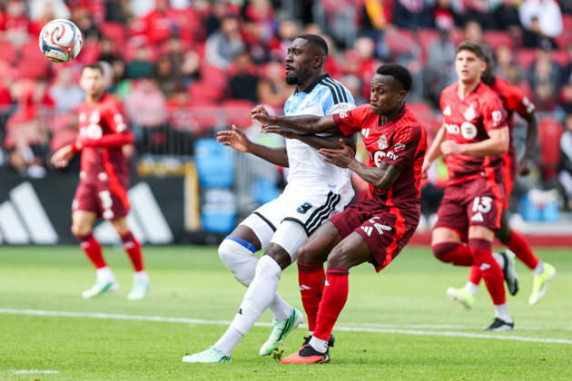 Toronto FC v CF Montreal Prince Owusu 9 of CF Montreal (L) competes for the ball against Richie Laryea 22 of Toronto FC (R) during a Major League Soccer game between Toronto FC and CF Montreal at BMO Field in Toronto, Ontario, Canada, on October 10, 2026. Toronto Ontario Canada  Copyright: xIndrawanxKumalax originalFilename:kumala-majorlea261010_npuwr.jpg