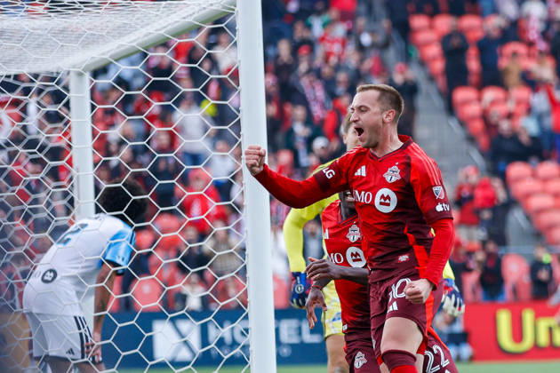 Toronto FC v CF Montreal Djordje Mihailovic 10 of Toronto FC celebrates a goal during a Major League Soccer game between Toronto FC and CF Montreal at BMO Field in Toronto, Ontario, Canada, on October 10, 2026. Toronto Ontario Canada  Copyright: xIndrawanxKumalax originalFilename:kumala-majorlea261010_npYMP.jpg
