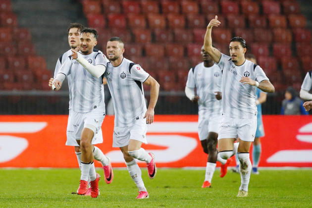 10.10.2026 Zuerich, SCHWEIZ, Stadion Letzigrund Zuerich, Herren Fussball Super League FC Zuerich - FC Thun Torjubel Bledian Krasniqi, Valon Berisha und Kevin Spadanuda (FCZ)