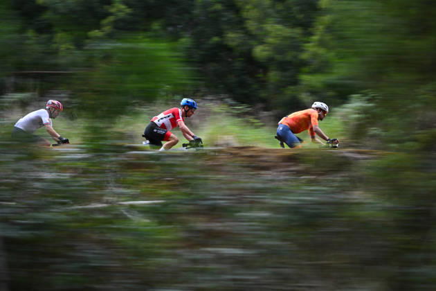 2026 UCI Gravel World Championships Picture by Zac Williams SWpix.com - 11 10 2026 - Cycling - 2026 UCI Gravel World Championships - Nannup, Western Australia, Australia - Men™s Elite - Lukas Pöstlberger (Austria), Peter Schulting (Netherlands), Jenson Young (Great Britain) Copyright: x xSWpix.comx(t axPhotographyxHubxLtd)xZacxWilliams SWpix.comx SWP-3030-24575