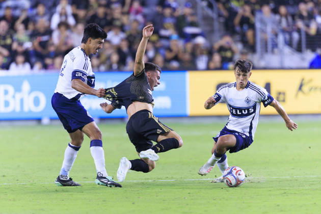 October 10, 2026, Los Angeles, California, USA: Mathias Laborda 2 of the Vancouver Whitecaps fouls Leo Walta 81 of the Los Angeles Football Club by pulling his jersey during their regular season MLS, Fussball Herren, USA game on Saturday October 10, 2026 at the BMO Stadium in Los Angeles, California. LAFC tie with Whitecaps, 1-1. ARIANA RUIZ PI Los Angeles USA - ZUMAp124 20261010_zaa_p124_025 Copyright: xArianaxRuizx