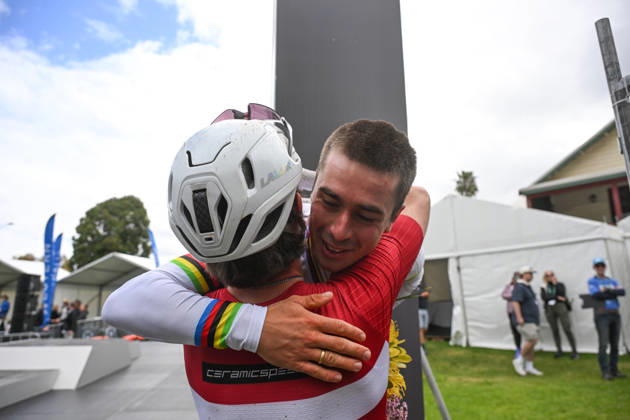 2026 UCI Gravel World Championships Picture by Zac Williams SWpix.com - 11 10 2026 - Cycling - 2026 UCI Gravel World Championships - Nannup, Western Australia, Australia - Men™s Elite Podium - Magnus Bak Klaris (Denmark) celebrates winning to become World Champion Copyright: x xSWpix.comx(t axPhotographyxHubxLtd)xZacxWilliams SWpix.comx SWP-3030-24612