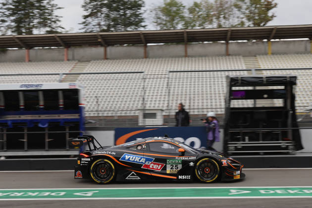 Hockenheim, Deutschland 09.- 11. Oktober 2026: DTM - 2026 - Saisonfinale - Hockenheimring - Sonntag Qualifikation 2 Im Bild: Ben Dörr Doerr (GER 25) in der Boxengasse Pitlane Hockenheimring Baden Württemberg Copyright: xFotostandx xFWMEDIAx