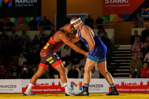 DRB BIRTAT Bundesliga, 6. Wettkampftag, ASV Mainz 88 - KG Baienfurt Ravensburg, Mainz, 10.10.2026 Kampf zwischen Yassine Ben Labed (rot, ASV Mainz 88) Jan Zirn (blau, KG Baienfurt Ravensburg), Griechisch Roemisch bis 130 kg DRB BIRTAT Bundesliga, 6. Wettkampftag, ASV Mainz 88 - KG Baienfurt Ravensburg, Sporthalle am großen Sand, Mainz, 10.10.2026 Copyright: xBEAUTIFULxSPORTS Hahnex
