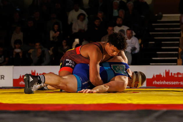 DRB BIRTAT Bundesliga, 6. Wettkampftag, ASV Mainz 88 - KG Baienfurt Ravensburg, Mainz, 10.10.2026 Kampf zwischen Yassine Ben Labed (rot, ASV Mainz 88) Jan Zirn (blau, KG Baienfurt Ravensburg), Griechisch Roemisch bis 130 kg DRB BIRTAT Bundesliga, 6. Wettkampftag, ASV Mainz 88 - KG Baienfurt Ravensburg, Sporthalle am großen Sand, Mainz, 10.10.2026 Copyright: xBEAUTIFULxSPORTS Hahnex