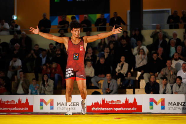 DRB BIRTAT Bundesliga, 6. Wettkampftag, ASV Mainz 88 - KG Baienfurt Ravensburg, Mainz, 10.10.2026 Kampf zwischen Yassine Ben Labed (rot, ASV Mainz 88) Jan Zirn (blau, KG Baienfurt Ravensburg), Griechisch Roemisch bis 130 kg. Der Mainzer siegt technisch ueberlegen mit 16:0 DRB BIRTAT Bundesliga, 6. Wettkampftag, ASV Mainz 88 - KG Baienfurt Ravensburg, Sporthalle am großen Sand, Mainz, 10.10.2026 Copyright: xBEAUTIFULxSPORTS Hahnex