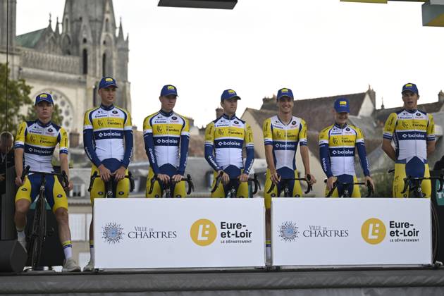 Paris Tours 2026 Cycling Race TOURS, FRANCE - OCTOBER 11 : last race for team Flanders - Baloise during the 120th edition of Paris Tours an UCI ProSeries 1.Pro one day cycling road race for Men Elite of 216.2 km with start in Chartres and finish in Tours on October 11, 2026 in Tours, France, 11 10 2026 ( Motordriver Guy De Vuyst - Tours France  Copyright: xNicoxVereeckenx