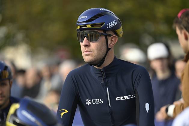 Paris Tours 2026 Cycling Race TOURS, FRANCE - OCTOBER 11 : Frison Frederik (BEL) of Pinarello - Q36.5 Pro Cycling Teamduring the 120th edition of Paris Tours an UCI ProSeries 1.Pro one day cycling road race for Men Elite of 216.2 km with start in Chartres and finish in Tours on October 11, 2026 in Tours, France, 11 10 2026 ( Motordriver Guy De Vuyst - Tours France  Copyright: xNicoxVereeckenx