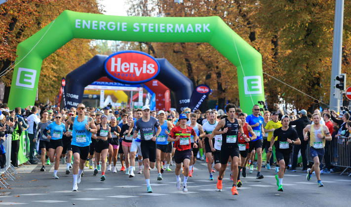 RUNNING - Graz Marathon 2026 GRAZ,AUSTRIA,11.OCT.26 - RUNNING - Graz Marathon. Image shows start of the 10km run .  GEPAxpictures xWolfgangxGrebien