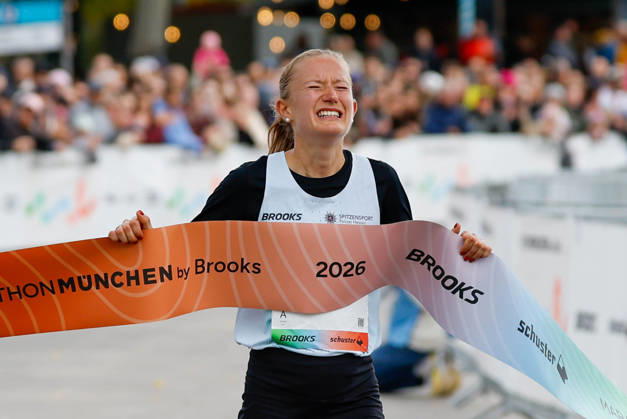München Marathon 2026; München, 11.10.2026 Nina REUTER (GER Frankfurt Athletics) die Vorjahressiegerin gewinnt nach ihrem Erfolg 2025 auch den München Marathon 2026; München, 11.10.2026 Copyright: xBEAUTIFULxSPORTS Kellererx