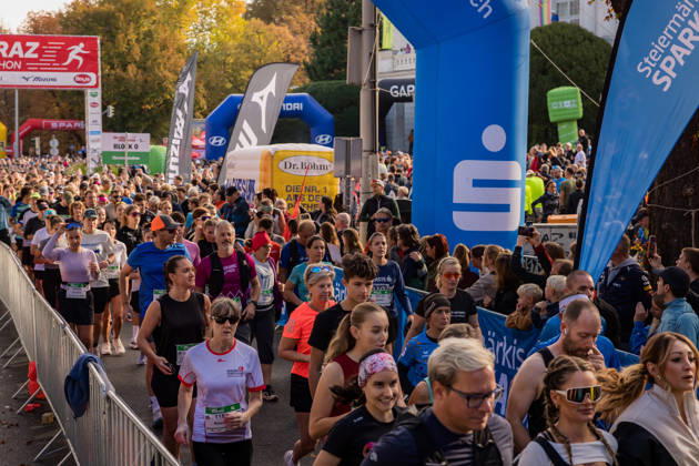 RUNNING - Graz Marathon 2026 GRAZ,AUSTRIA,11.OCT.26 - RUNNING - Graz Marathon. Image shows the start of the quarter marathon.  GEPAxpictures xMatthiasxTrinkl