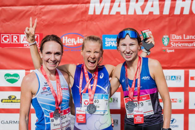RUNNING - Graz Marathon 2026 GRAZ,AUSTRIA,11.OCT.26 - RUNNING - Graz Marathon. Image shows Susanne Christopharo (AUT), Julia Mayer (AUT) and Ute Pirchan (AUT). Keywords: medal.  GEPAxpictures xMatthiasxTrinkl