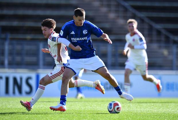 Schalke 04 U19 - Fortuna Düsseldorf U19 ** NUR FÜR REDAKTIONELLE ZWECKE ** EDITORIAL USE ONLY **<p>Fußball U19 DFB-Nachwuchsliga - Vorrunde Gruppe H 7.SPIELTAG: Schalke 04 U19 - Fortuna Düsseldorf U19 am 11.10.2026 im Parkstadion in Gelsenkirchen Florim Selmani ( Fortuna Düsseldorf U19 ), links - Laurin Zhushi ( Schalke 04 U19 ), rechts Deutschland Nordrhein-Westfalen Gelsenkirchen Copyright: ThorstenxTillmann
