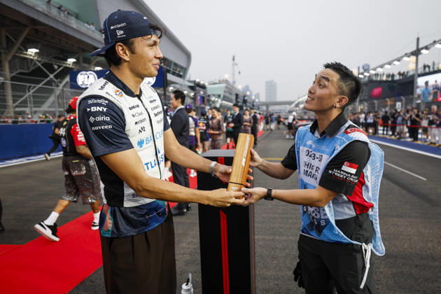 F1 - SINGAPORE GRAND PRIX 2026 ALBON Alexander (tha), Williams F1 Team FW48, portrait, Marshal Award during the 2026 Formula 1 Singapore Grand Prix, 17th round of the 2026 Formula One World Championship, WM, Weltmeisterschaft from October 9 to 11, 2026 on the Marina Bay Street Circuit, in Singapore, Singapore - SingaporeSingapore  Copyright: xJulienxDelfossex