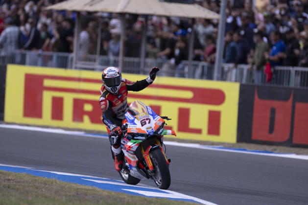 October 11, 2026, Cascais, Lisboa, Portugal: ESTORIL, PORTUGAL - OCTOBER 11: Alberto Surra of Italy and Motocross Racing competes during the Superpole Race during day three of the World Superbikes Estoril Round at Circuito Estoril on October 11, 2026 in Estoril, Portugal Cascais Portugal - ZUMAl192 20261011_zsp_l192_023 Copyright: xMiguelxLemosx