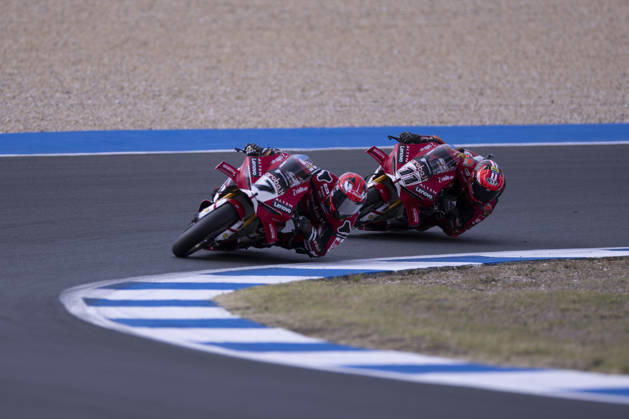 October 11, 2026, Cascais, Lisboa, Portugal: ESTORIL, PORTUGAL - OCTOBER 11: Iker Lecuona of Spain and Aruba.it Racing - Ducati competes during the Superpole Race during day three of the World Superbikes Estoril Round at Circuito Estoril on October 11, 2026 in Estoril, Portugal Cascais Portugal - ZUMAl192 20261011_zsp_l192_034 Copyright: xMiguelxLemosx