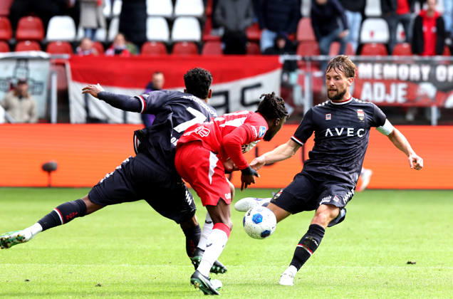 UTRECHT - Willem II defender Hidde Ter Avest during the Vriendenloterij Eredivisie match between FC Utrecht and Willem II at Stadion Galgenwaard on 11 October 2026 in Utrecht, Nederland. PETER LOUS EYE4IMAGES DeFodi Images -