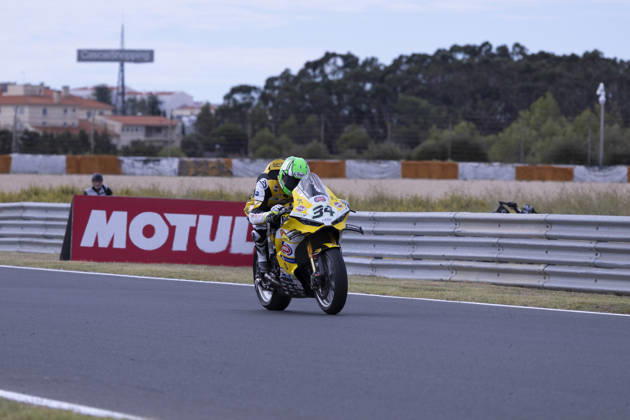 October 11, 2026, Cascais, Lisboa, Portugal: ESTORIL, PORTUGAL - OCTOBER 11: Lorenzo Baldassarri of Italy and Team Goeleven competes during the Superpole Race during day three of the World Superbikes Estoril Round at Circuito Estoril on October 11, 2026 in Estoril, Portugal Cascais Portugal - ZUMAl192 20261011_zsp_l192_043 Copyright: xMiguelxLemosx