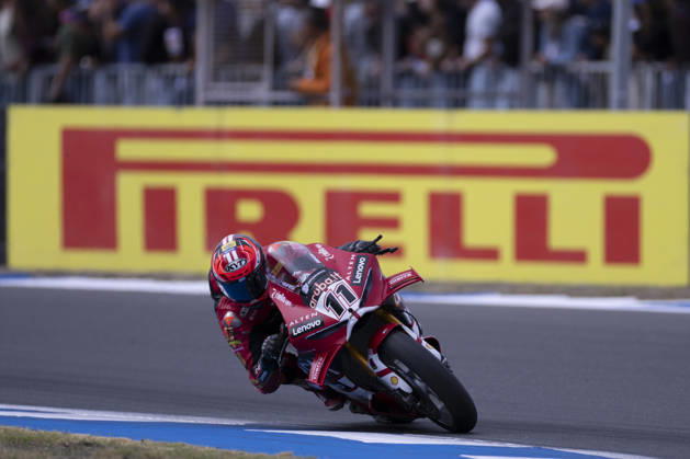 October 11, 2026, Cascais, Lisboa, Portugal: ESTORIL, PORTUGAL - OCTOBER 11: Nicolo Bulega of Italy and Aruba.it Racing - Ducati competes during the Superpole Race during day three of the World Superbikes Estoril Round at Circuito Estoril on October 11, 2026 in Estoril, Portugal Cascais Portugal - ZUMAl192 20261011_zsp_l192_046 Copyright: xMiguelxLemosx