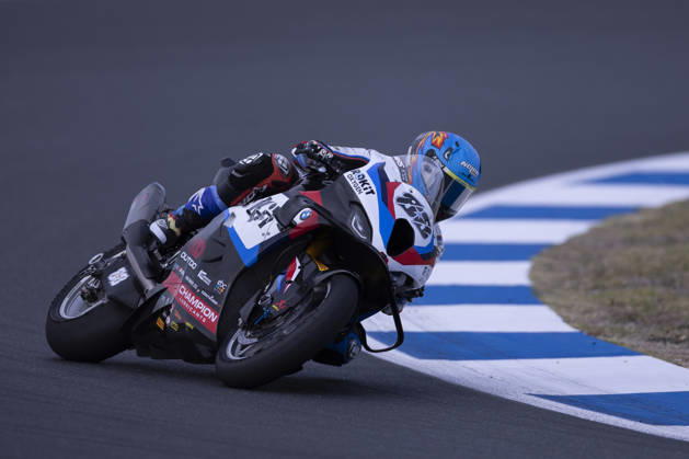 October 11, 2026, Cascais, Lisboa, Portugal: ESTORIL, PORTUGAL - OCTOBER 11: Miguel Oliveira of Portugal and Rokit BMW Motored WorldSBK Team competes during the Superpole Race during day three of the World Superbikes Estoril Round at Circuito Estoril on October 11, 2026 in Estoril, Portugal Cascais Portugal - ZUMAl192 20261011_zsp_l192_054 Copyright: xMiguelxLemosx