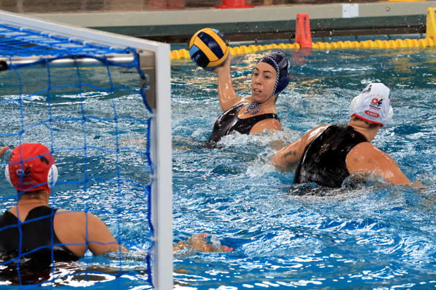 11.10.2026, GER, DEU, Deutschland Wasserball Frauen ,Wasserball Champion League Qualifikation, Saison 2026, Berlin, Spandau 04 vs. Pallanuoto Trieste Mia Rycraw ( Spandau04 1 ), Kinga Mihaly ( Spandau04 7 ), Malika Bovo ( Pallanuoto Triest 6 ) nordphoto GmbH Engler Berlin Schwimmhalle-Schoeneberg Berlin Deutschland Copyright: xNordphotox xEnglerx