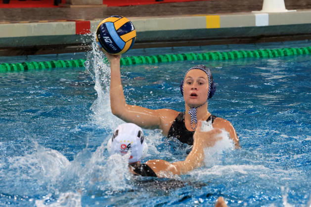 11.10.2026, GER, DEU, Deutschland Wasserball Frauen ,Wasserball Champion League Qualifikation, Saison 2026, Berlin, Spandau 04 vs. Pallanuoto Trieste Akari Inaba ( Spandau04 2 ), Emma De March ( Pallanuoto Triest 3 ) nordphoto GmbH Engler Berlin Schwimmhalle-Schoeneberg Berlin Deutschland Copyright: xNordphotox xEnglerx