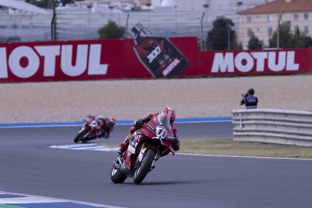 October 11, 2026, Cascais, Lisboa, Portugal: ESTORIL, PORTUGAL - OCTOBER 11: Nicolo Bulega of Italy and Aruba.it Racing - Ducati competes during the Superpole Race during day three of the World Superbikes Estoril Round at Circuito Estoril on October 11, 2026 in Estoril, Portugal Cascais Portugal - ZUMAl192 20261011_zsp_l192_072 Copyright: xMiguelxLemosx
